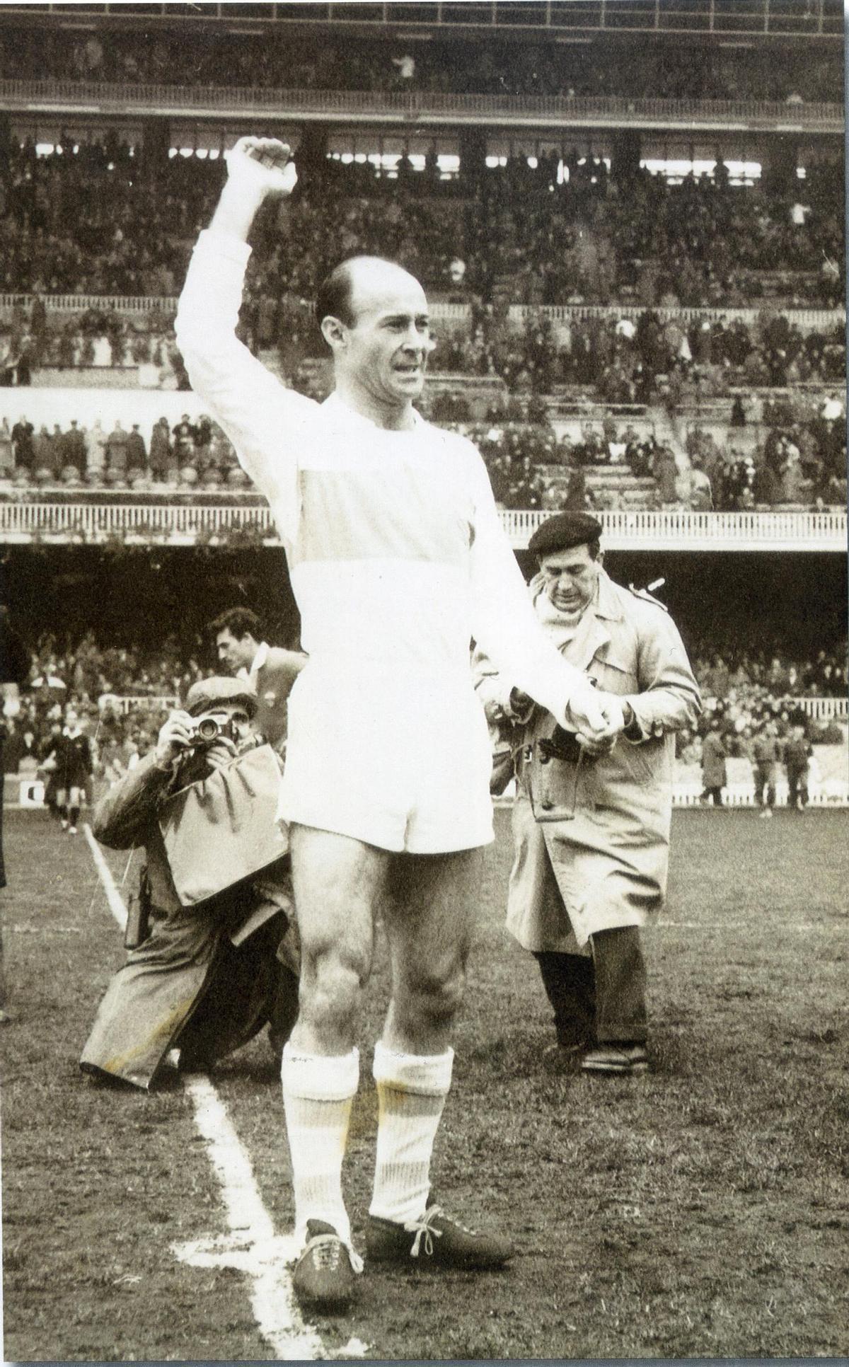 César Rodríguez, entrenador-jugador del Elche entre 1957 y 1960