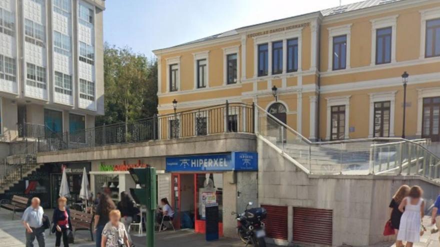 El Concello saca a contratación la impermeabilización y renovación de la plaza del Emigrante de Betanzos