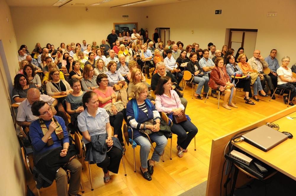 Presentación del libro "Historia de un canalla", d