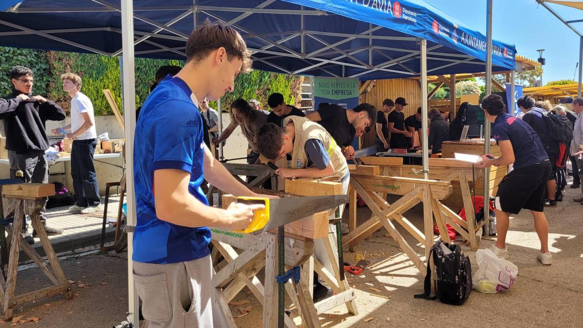 Una de les activitats pràctiques dirigides als estudiants a Firhàbitat