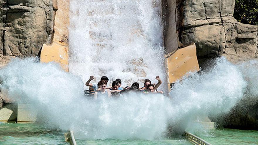 Pon a prueba tu nivel de diversión y adrenalina en los parques de atracciones de la Costa Blanca