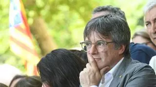 Puigdemont busca echar con su vuelta la última madera en un tren del procés a punto de descarrilar