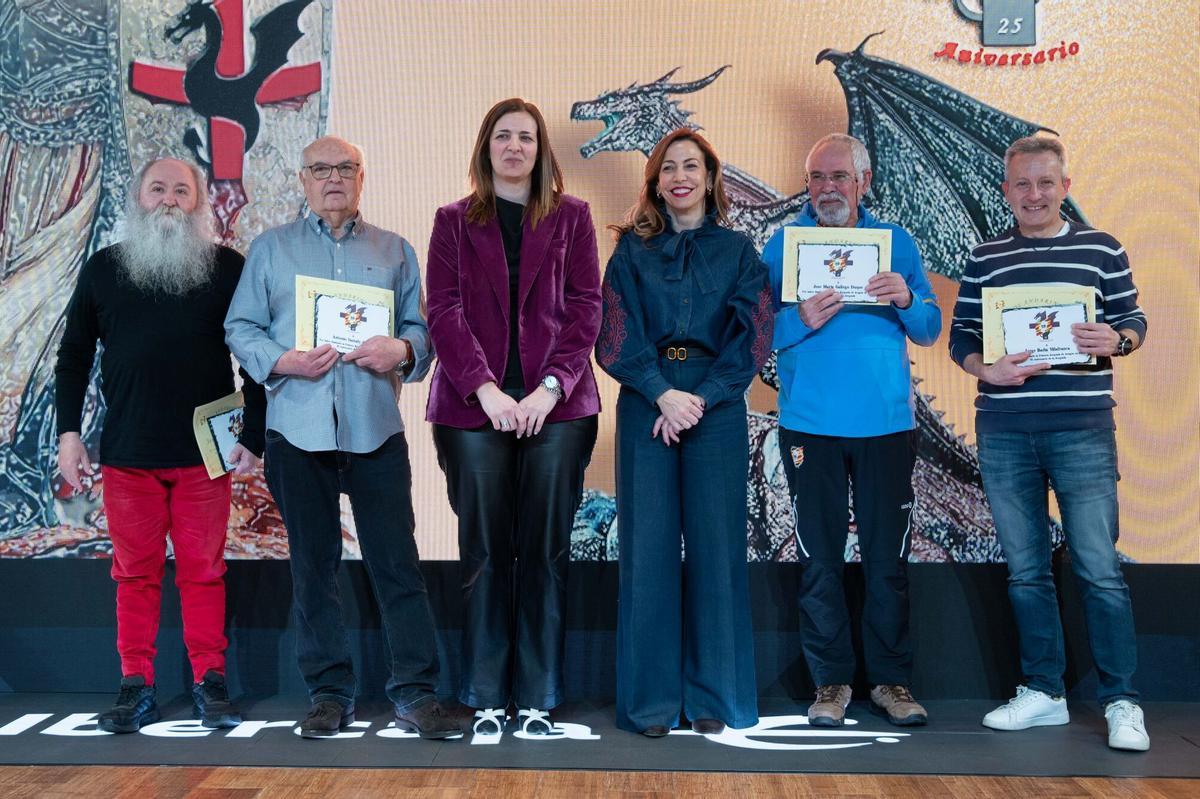 La entrega de premios a jorgeadores, patrocinadores, instituciones y medios de comunicación se ha celebrado este miércoles con la presencia de la alcaldesa de Zaragoza, Natalia Chueca.