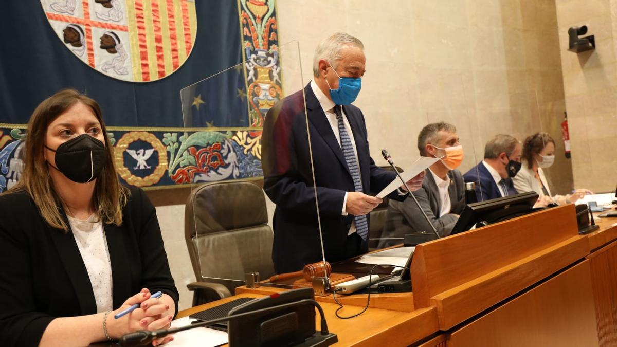 Javier Sada en el Pleno de las Cortes.