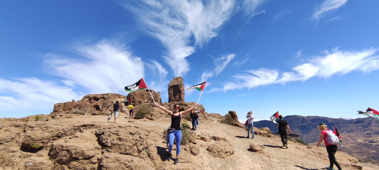 Los partidarios del pueblo saharaui 'toman' el Roque Nublo