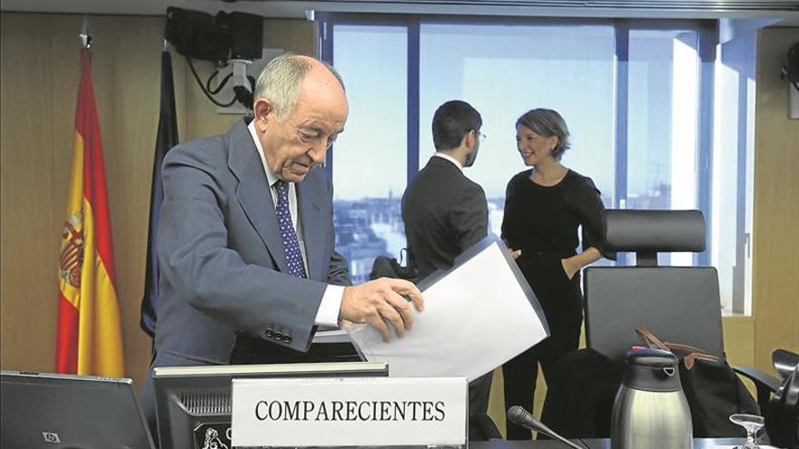 Fernández Ordóñez culpa a Guindos del rescate europeo a la banca