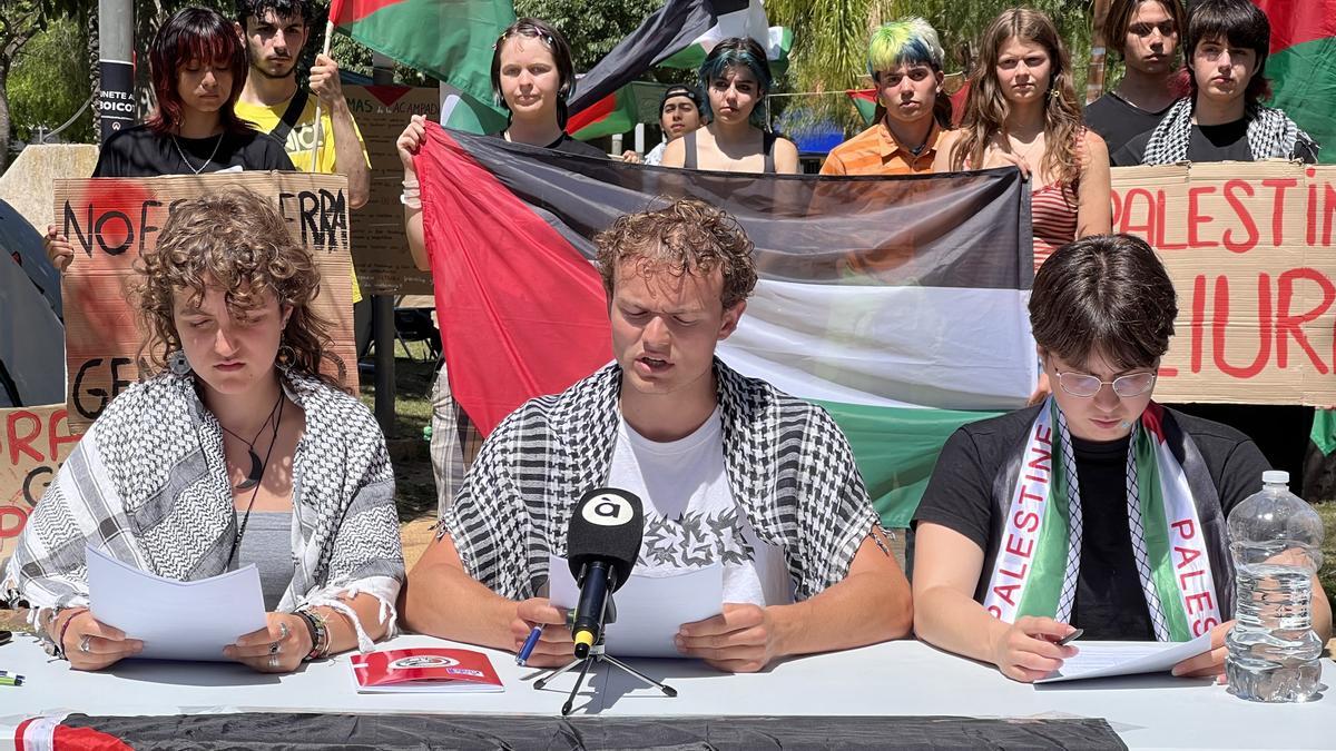 Comparecencia ante los medios de comunicación de la Acampada Palestina UPV en el Campus de Vera (València).