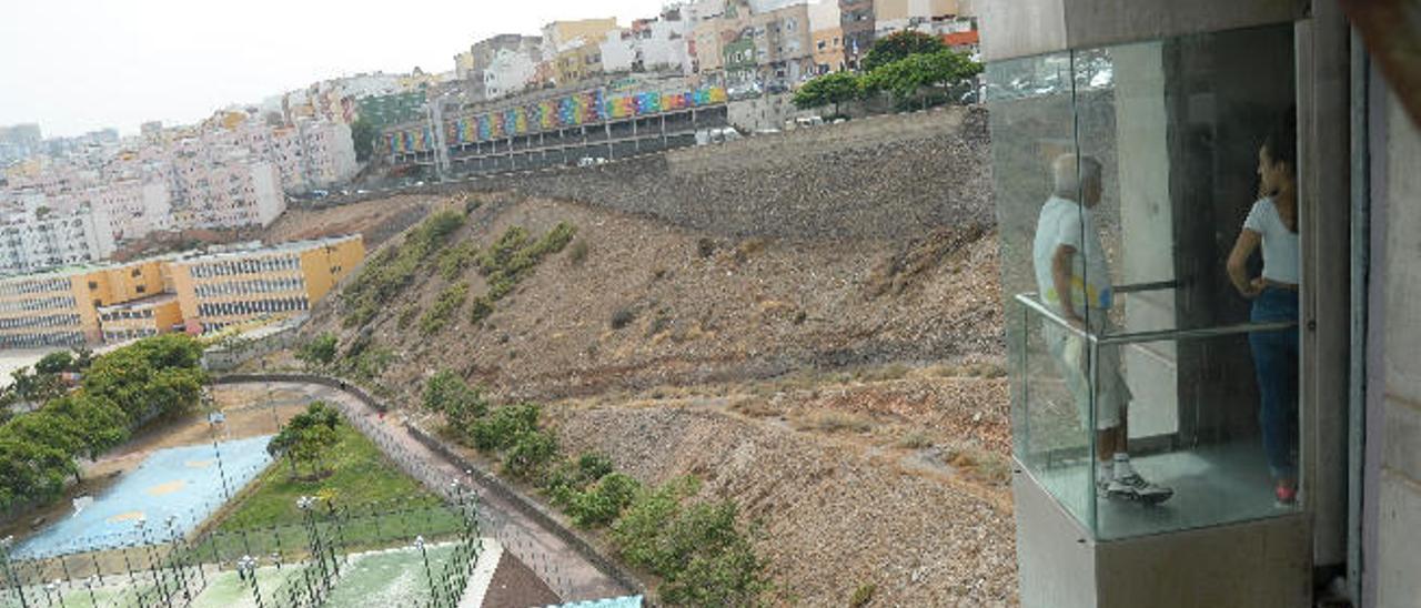 El vandalismo obliga a subir escaleras