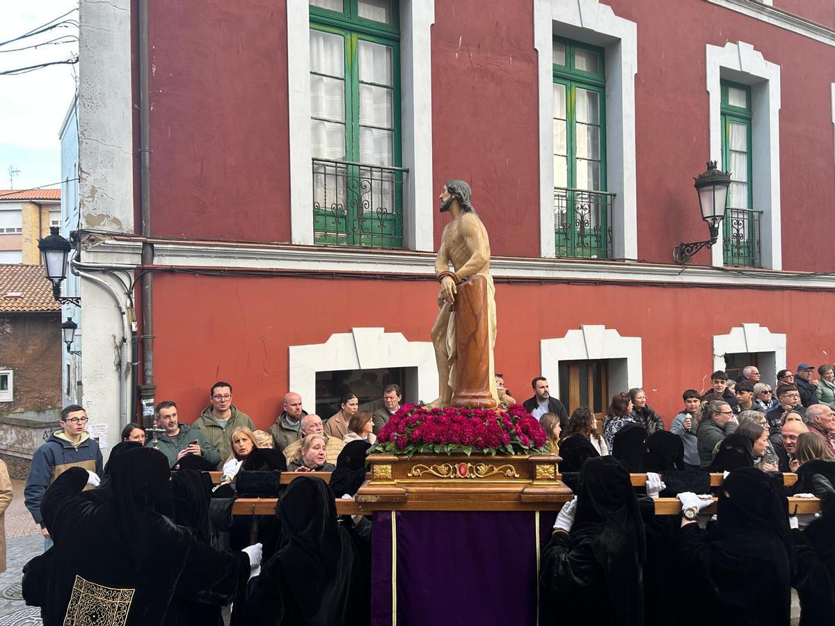 En Imágenes: La Procesión de los Nazarenos en Candás