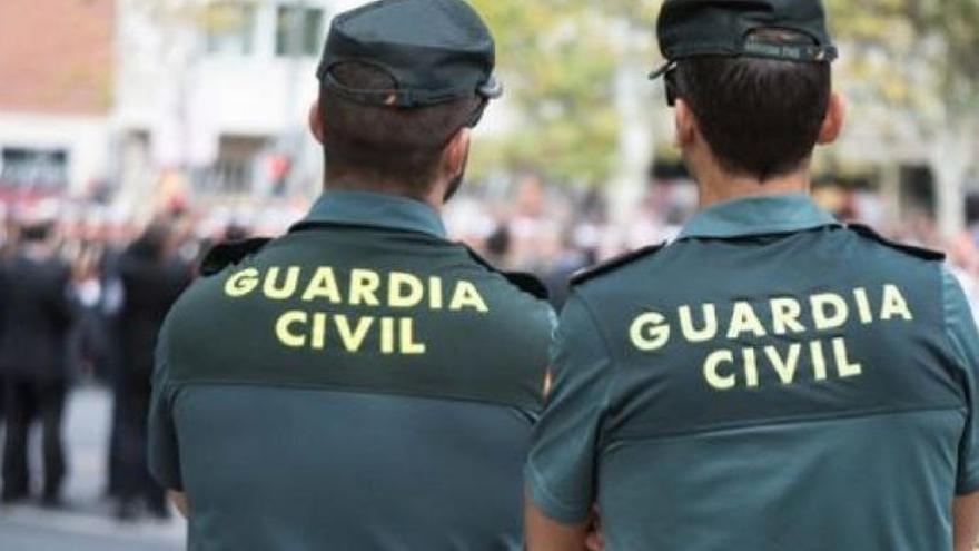 Agentes de la Guardia Civil.