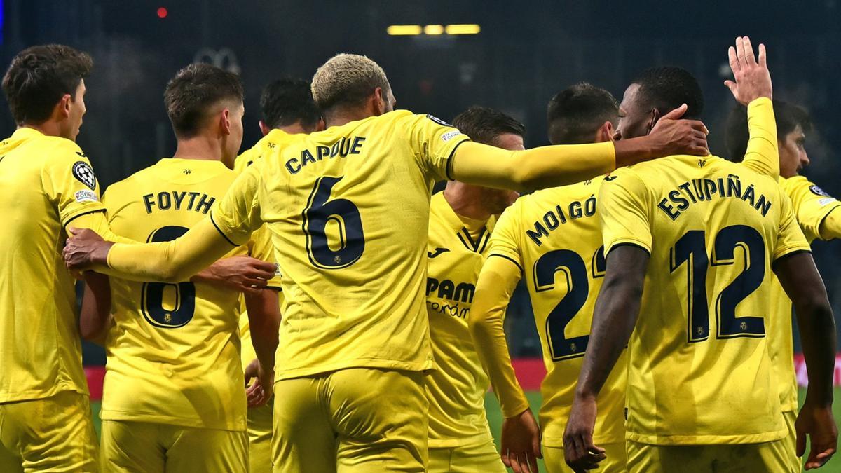 Capoue celebra un gol en el Atalanta vs Villareal