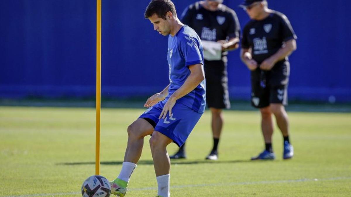 Pablo Hervías, en su primer entrenamiento como blanquiazul.