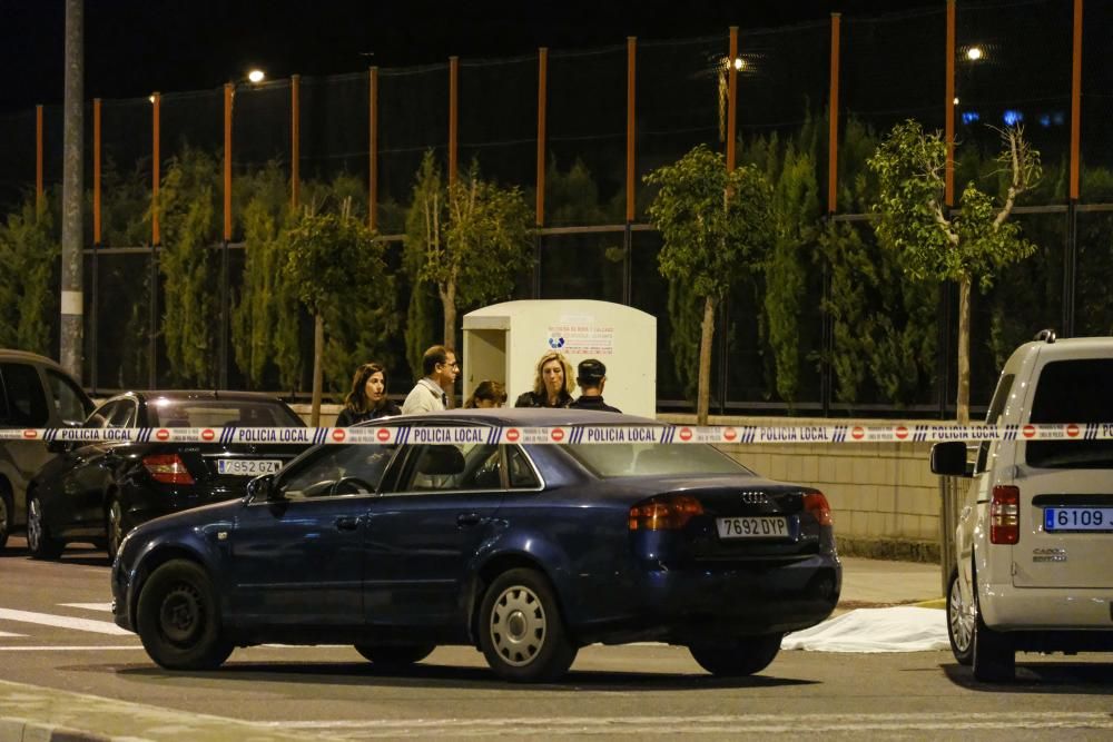 Un hombre dispara 5 veces a su pareja delante de su hijo en un colegio de Elda y se suicida