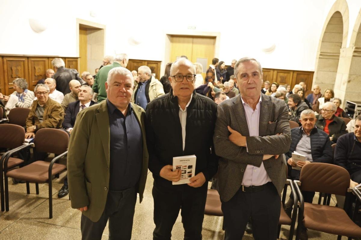 Vázquez Taín, Pérez y Couto justo antes de la presentación.