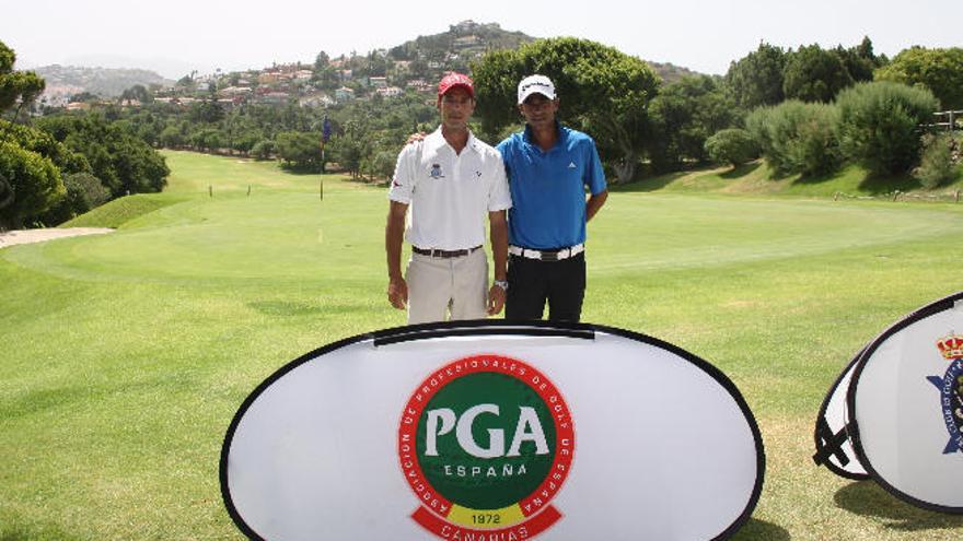 Iñaki Urriza (i) y Carlos Robles, ganadores del torneo y el campeonato.