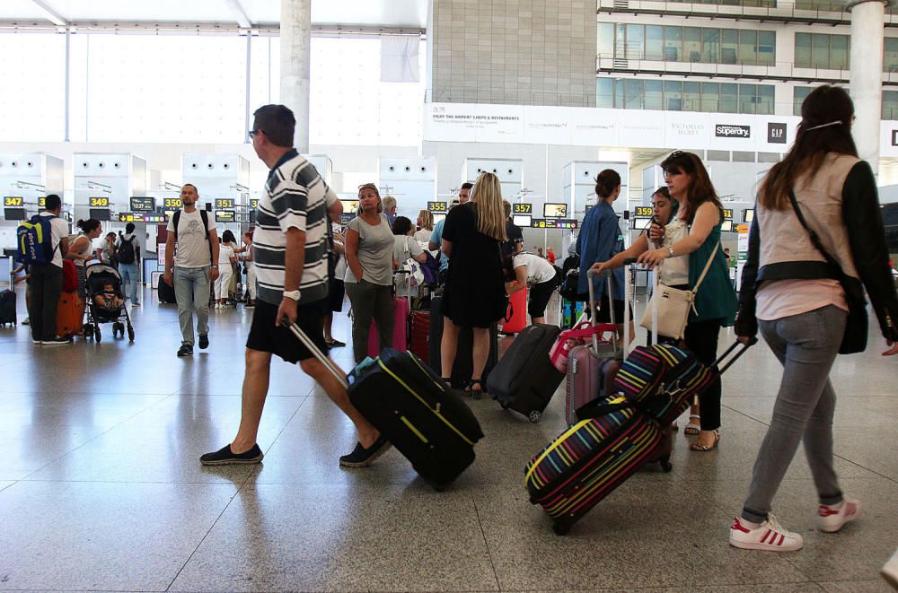 Operación salida en el aeropuerto de Málaga