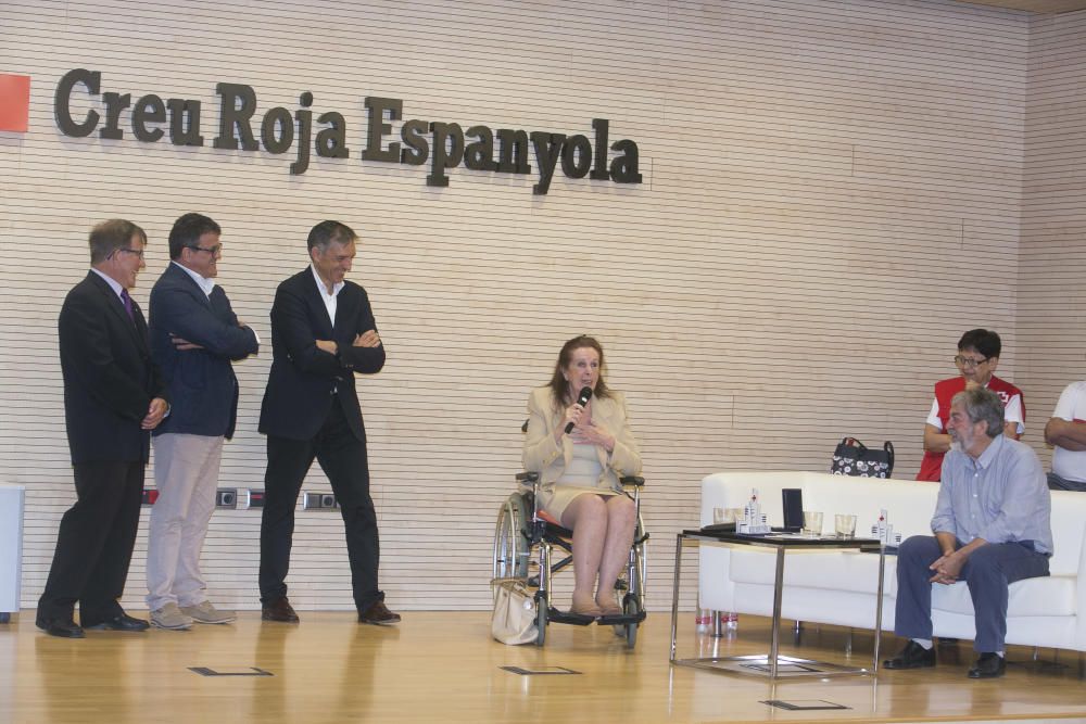 De los homenajeados ayer se resaltó, entre otras virtudes, su «humanidad», ser «periodistas todoterreno» y hacer un trabajo «libre» durante los años de dictadura.