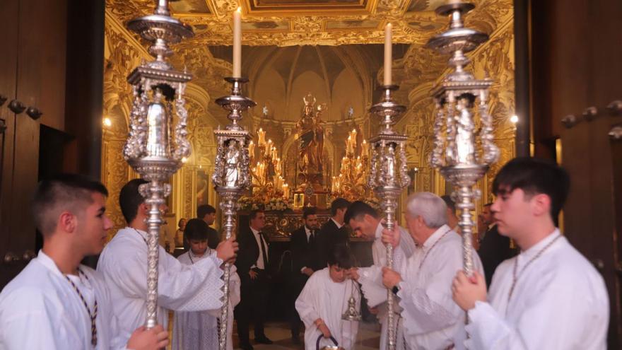 La antigua Virgen del Rosario de San Agustín recorre  su barrio