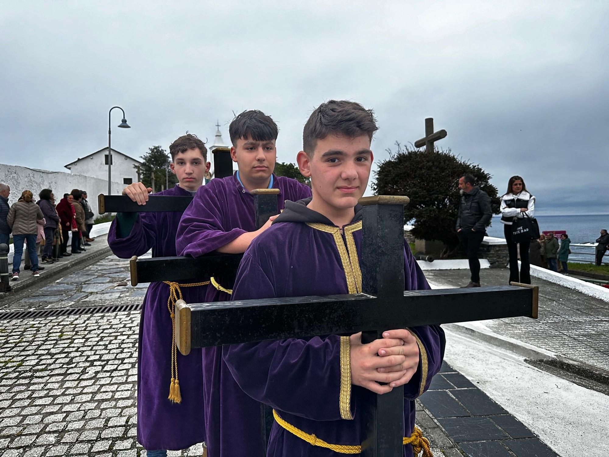 En imágenes: el Nazareno deslumbra en Luarca