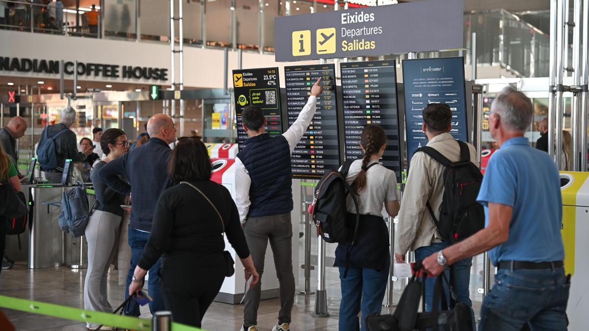 Normalidad en el aeropuerto Alicante - Elche pese al apagón eléctrico