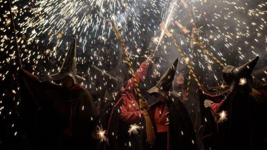 El Govern no contempla una prohibició generalitzada de petards per Sant Joan