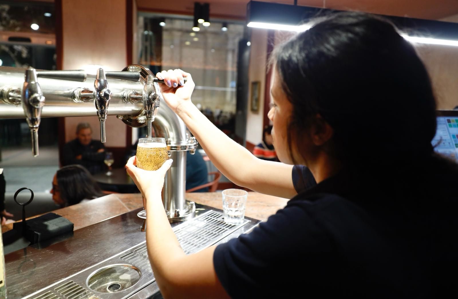 EN IMÁGENES | Así ha quedado la Cafetería Santiago tras su reforma