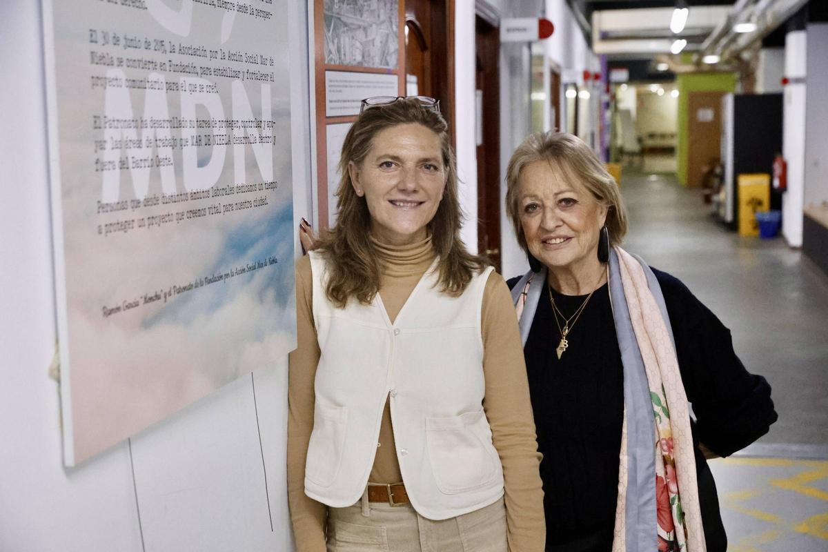 Sonia Segarra, a la izquierda, y Blanca Cañedo, ayer, en la sede de Mar de Niebla.
