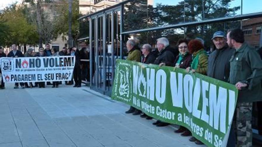 Protesta de la plataforma del Sènia en Vinaròs.