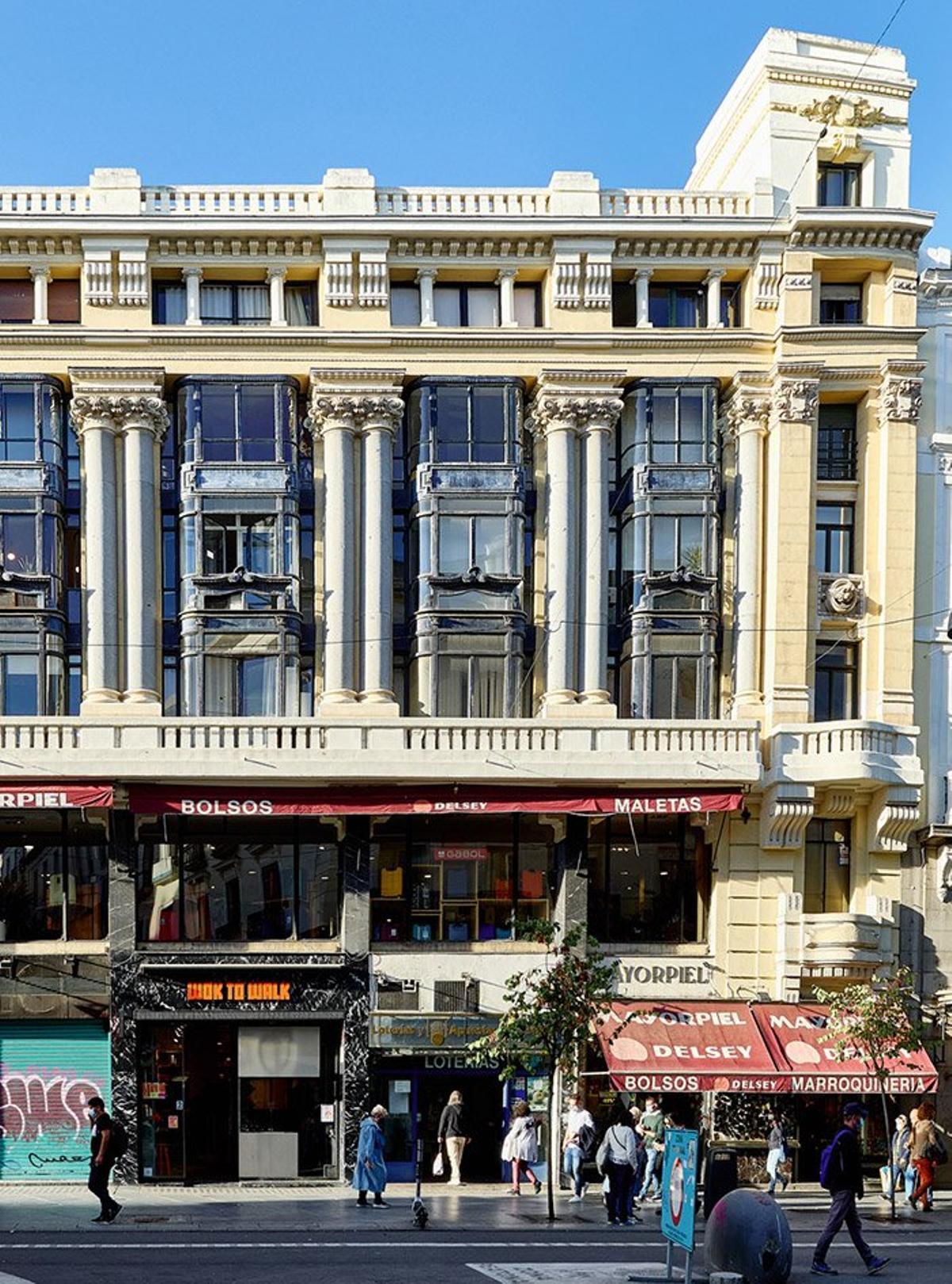 Fachada de la Casa Palazuelo en la Calle Mayor 4, 28013, Madrid