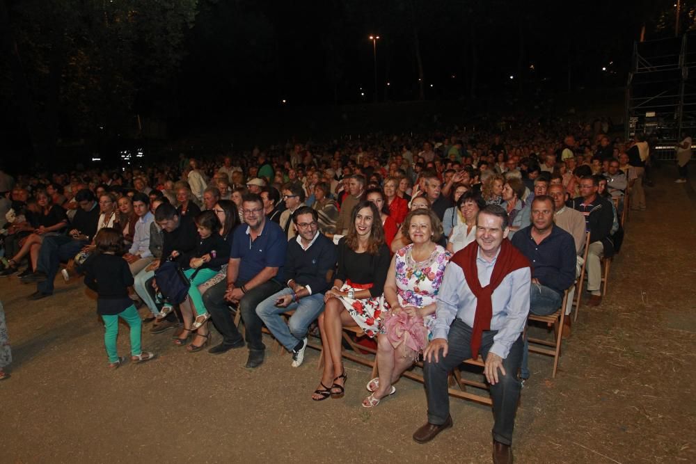 El concierto de la Coral Casablanca, uno de los clásicos del verano vigués, cierra la temporada de conciertos del auditorio del parque de Castrelos