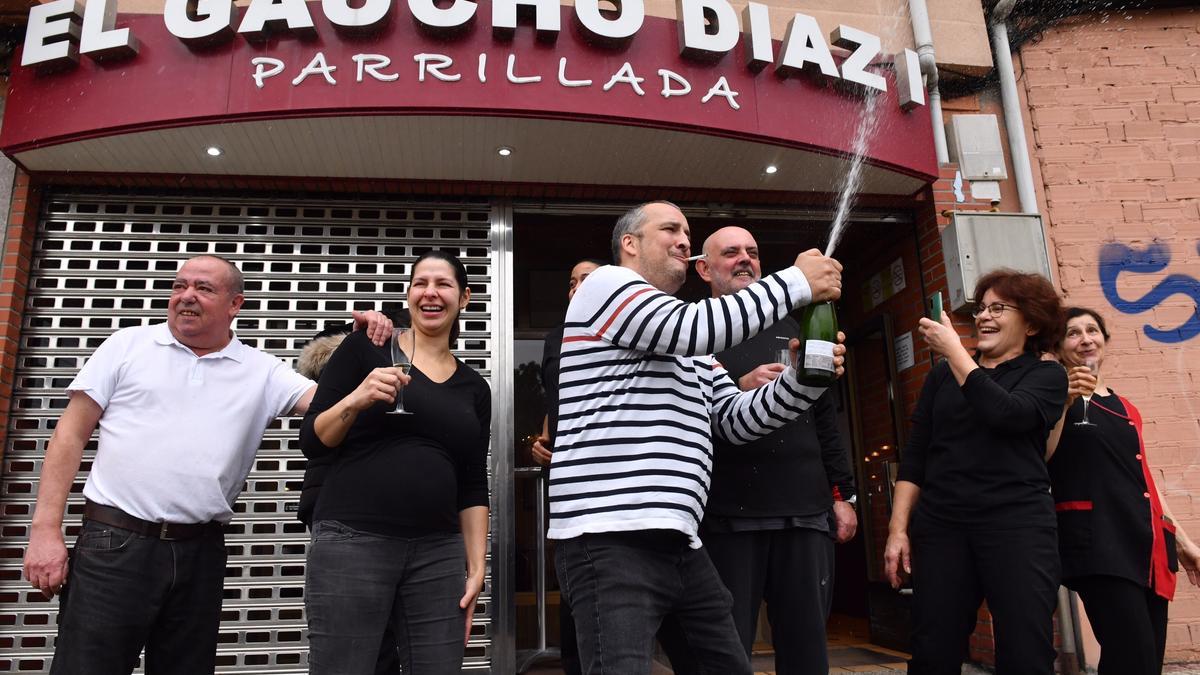 El Gordo cae en A Coruña: Celebración de los premios en El Gaucho I de O Temple