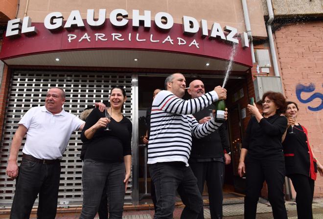 El Gordo cae en A Coruña: Celebración de los premios en El Gaucho I de O Temple