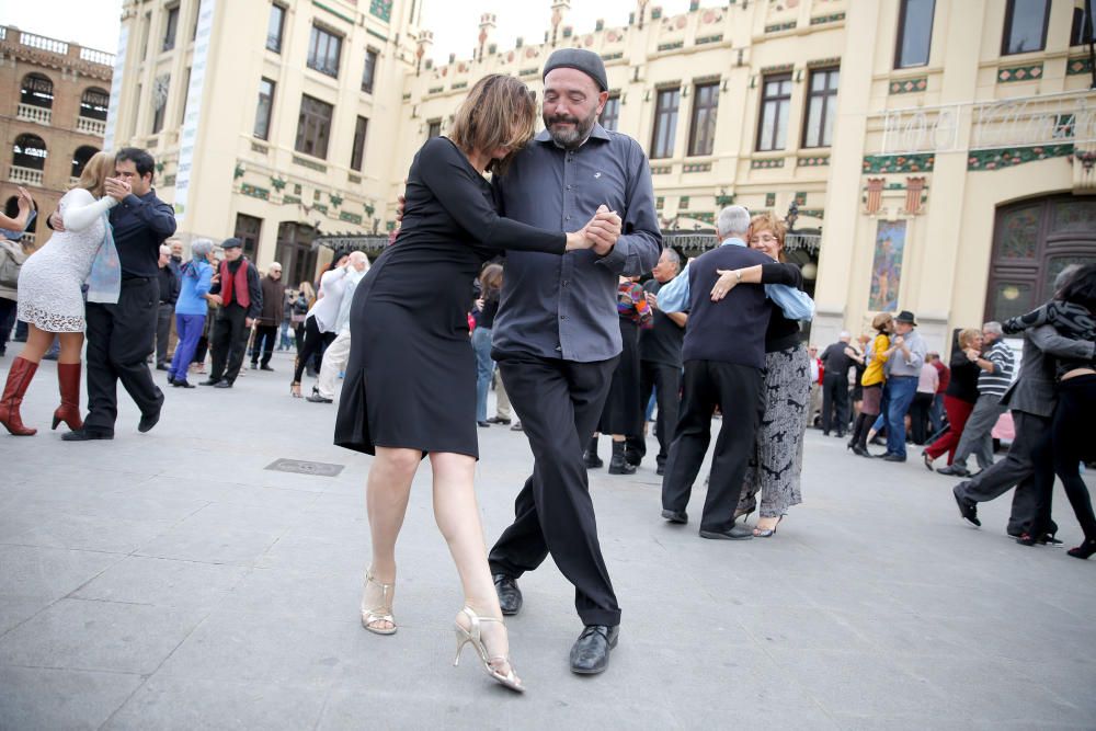 Tango en el vestíbulo de la Estación del Norte