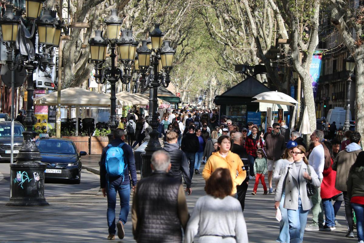 "Turismo incívico en la Barcelona actual" "Turismo incívico en la Barcelona actual"