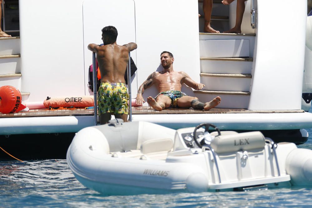 Leo Messi y su familia en aguas de Formentera.