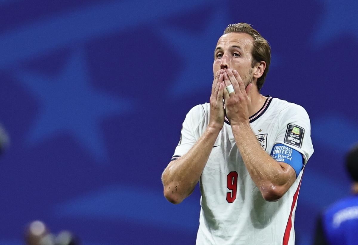 Harry Kane se lamenta durante el partido ante Argentina