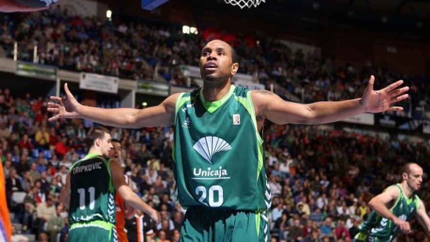 El Power Electronics supera al Unicaja y pelea por la Copa