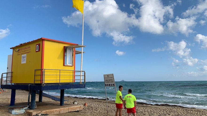 La bandera amarilla ondea este miércoles en 9 playas de Cartagena y San Javier