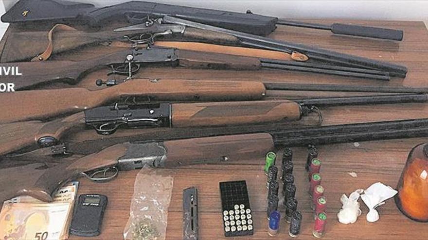 Detenido un traficante de drogas con armas ilegales en Benicarló