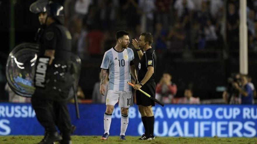 Messi se encaró con el asistente: &quot;¡La concha de tu madre!&quot;