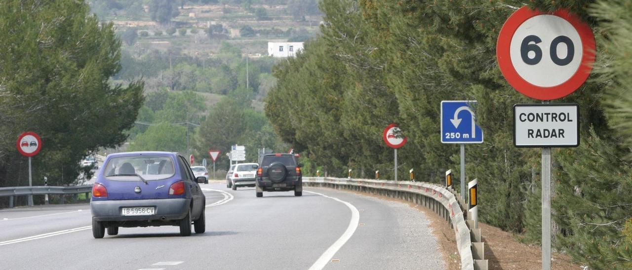 Señal de aviso de radar en la carretera de Ibiza a Sant Antoni.