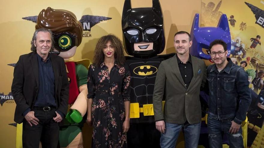 Carlos Santos pondrá voz a uno de los villanos del Batman de Lego - La  Opinión de Murcia