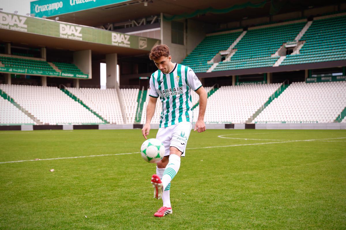 Mikel Goti, presentado como nuevo jugador del Córdoba CF