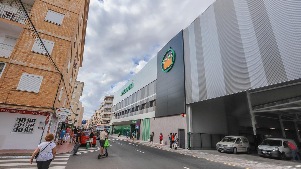 Aspecto de la nueva tienda de la compañía de distribución en la calle Antonio Machado