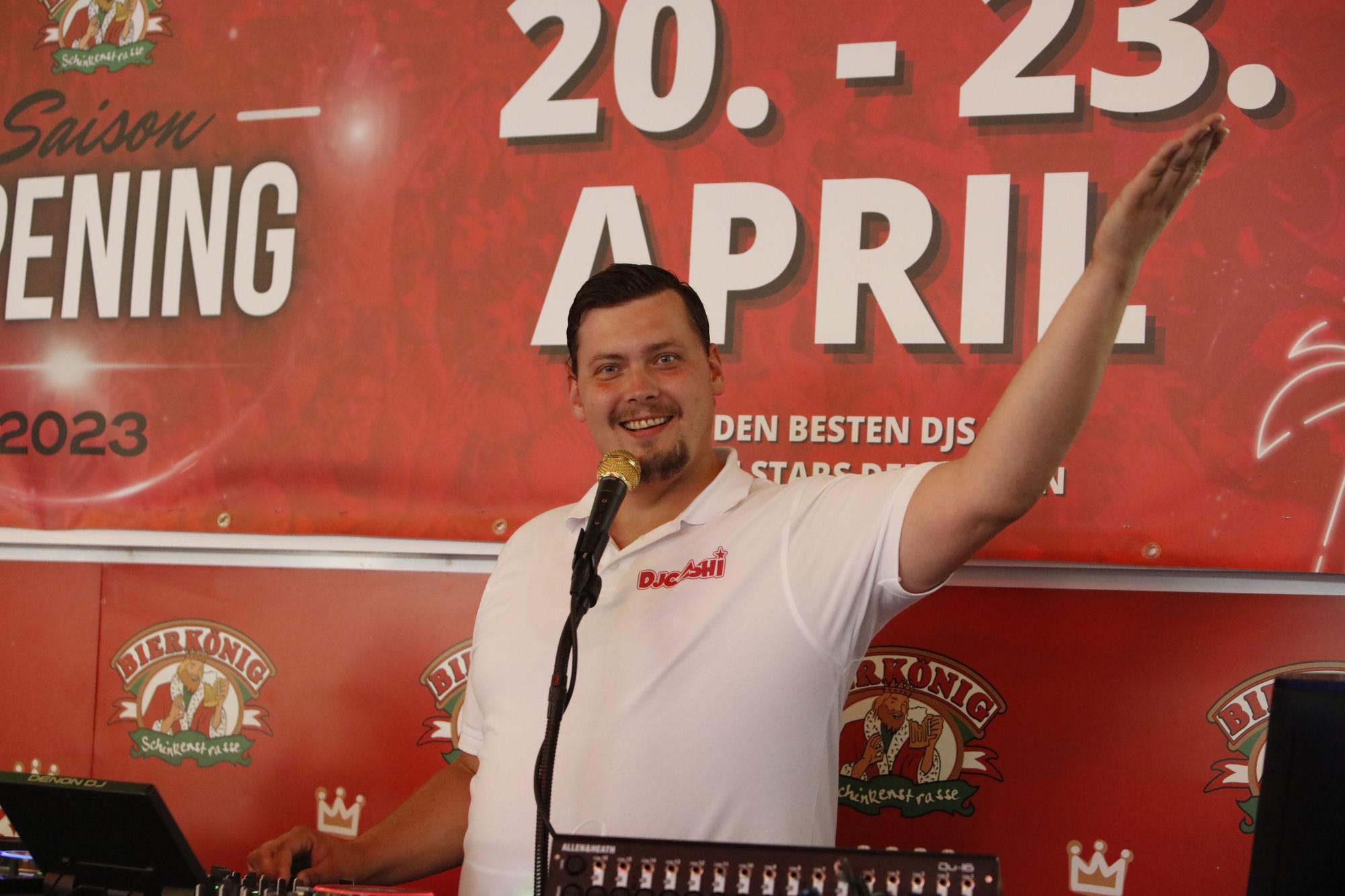 Erster Tag vom Bierkönig-Opening 2023 auf Mallorca: Peter Wackel und ganz viel Party