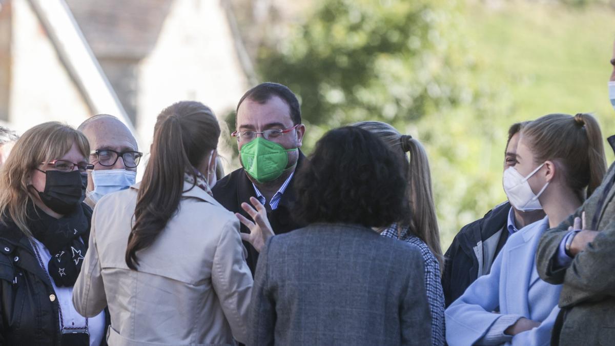 Pueblo Ejemplar 2021: La Familia Real visita Santa María del Puerto, en Somiedo