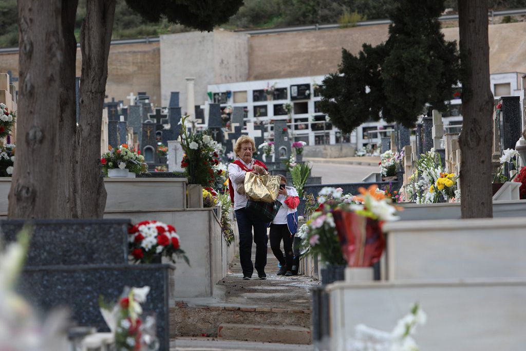 Cementerio de Los Remedios de Cartagena en el Día de Todos los Santos