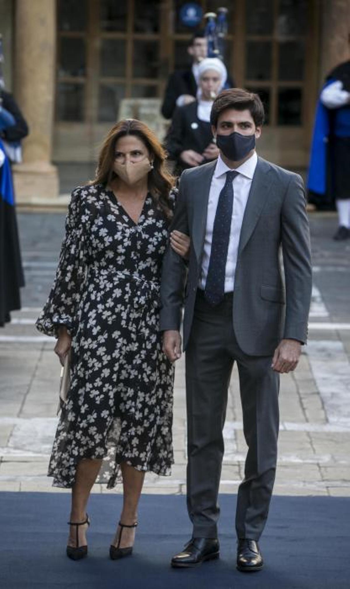 La mujer y el hijo de Carlos Sainz, Reyes y Carlos. La mujer y el hijo de Carlos Sainz, Reyes y Carlos.