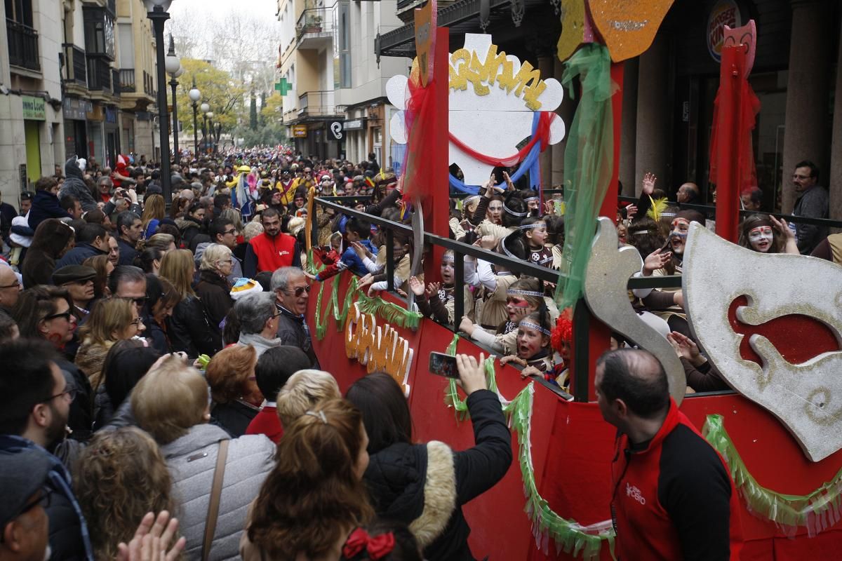 El gran desfile del Carnaval de Córdoba, en imágenes