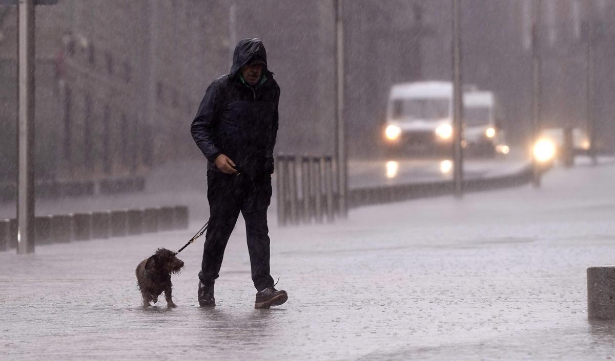 Lluvía en el centro de Madrid.